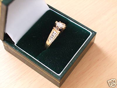 14 Carat Gold 1/4 Carat Diamond Ring
